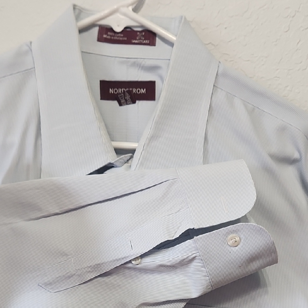 Nordstrom Men's Shirt in Soft Blue